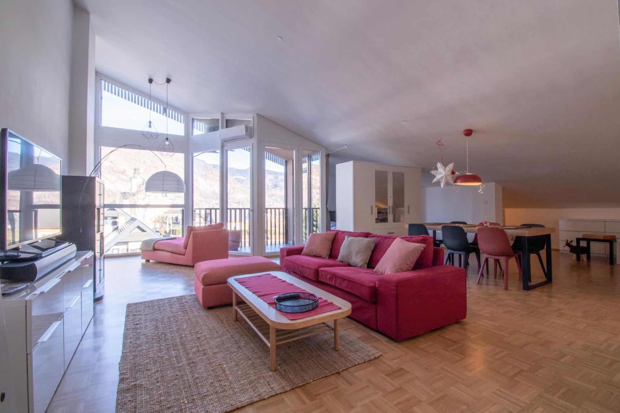 Bright Loft Near *