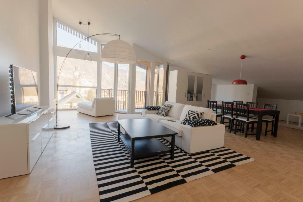 Apartman Bright Loft Near
